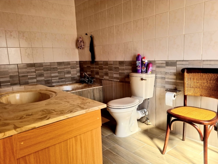 4 Bedroom Property for Sale in Royldene Northern Cape